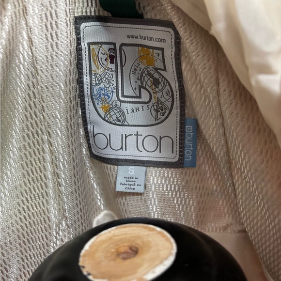 Burton Houndstooth Women's Snowboarding Jacket - Picture 5 of 6